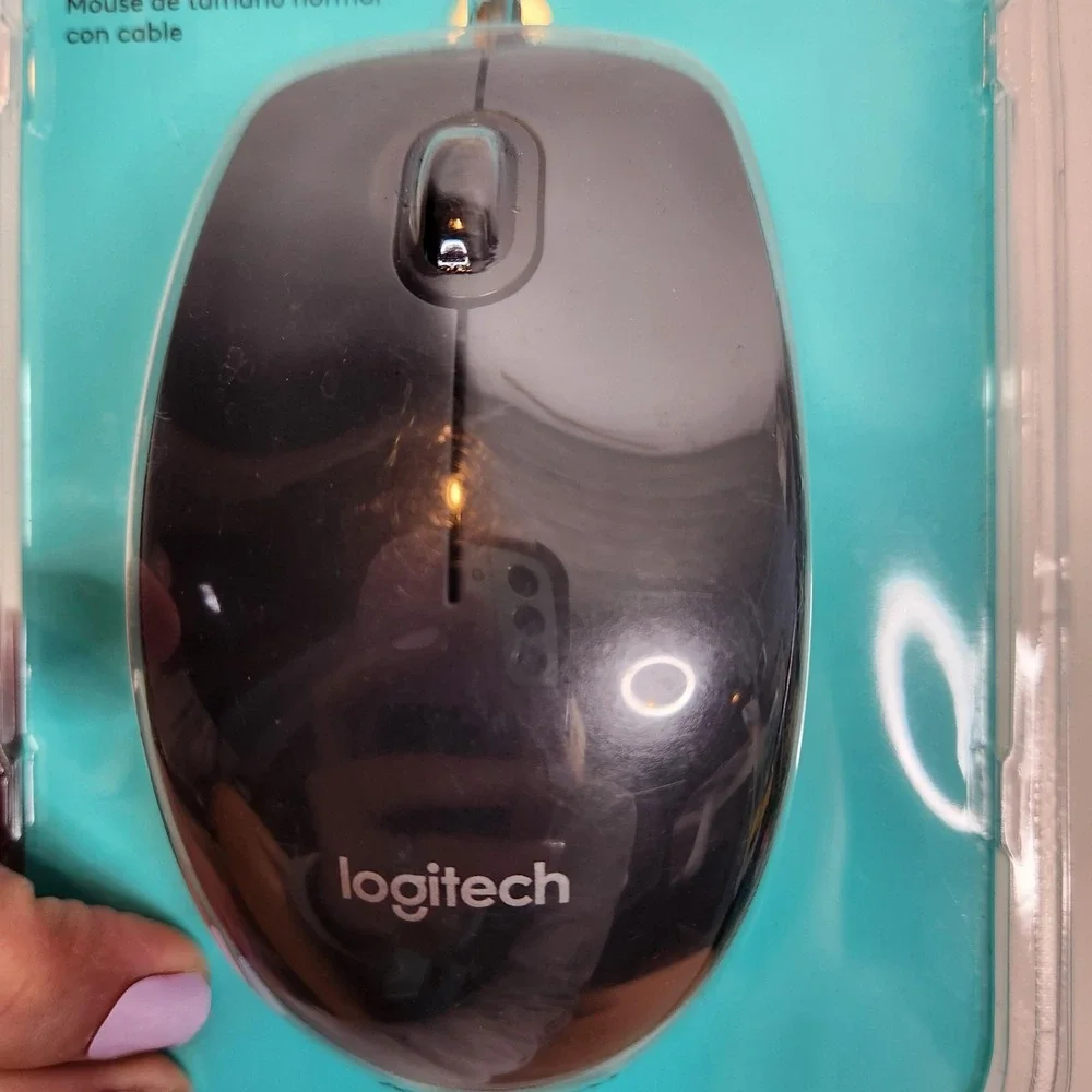 Logitech M100 Wired Optical Mouse Black USB 1000 DPI Scroll Wheel New PC Mac